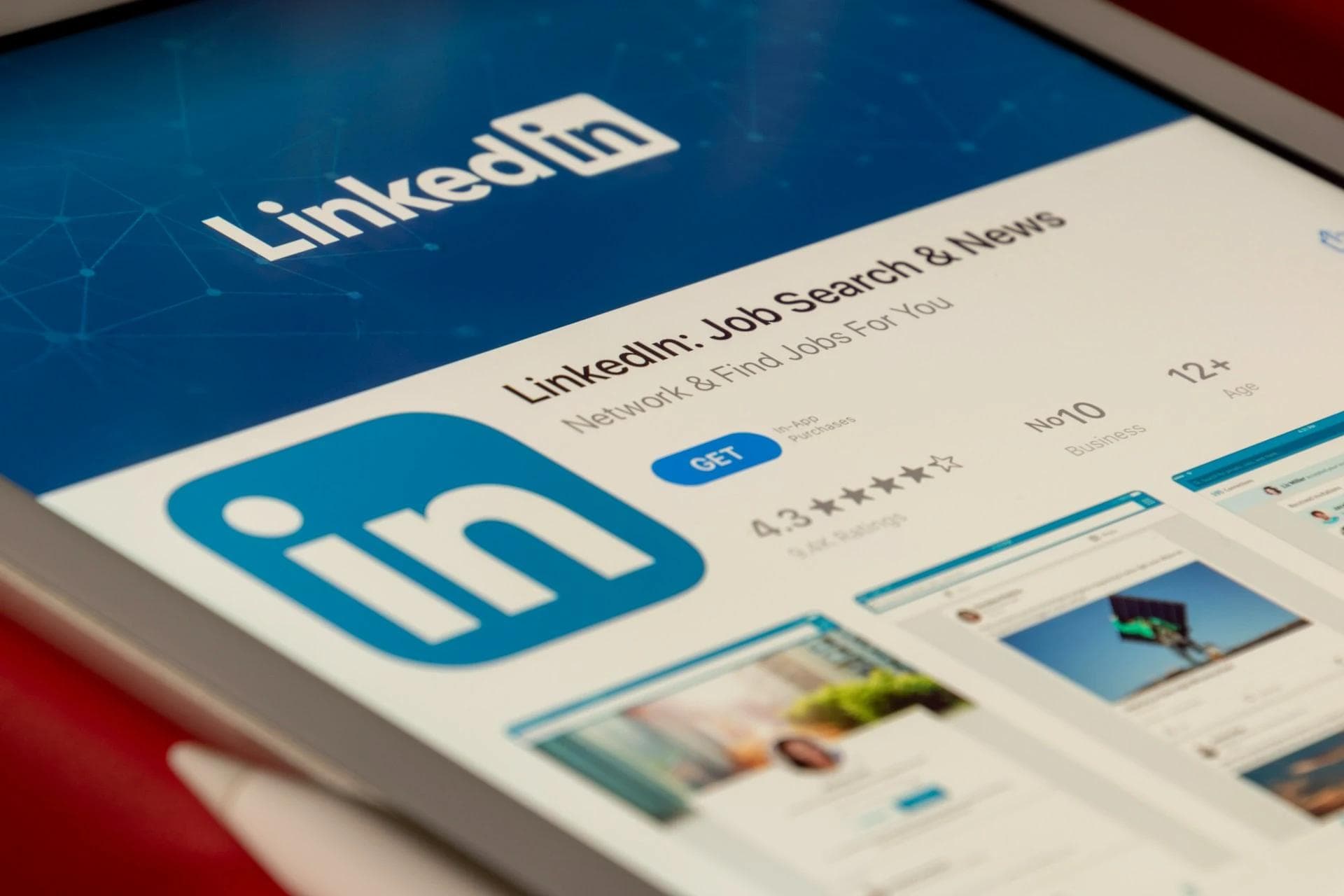 Picture of mobile screen with LinkedIn app in an app store